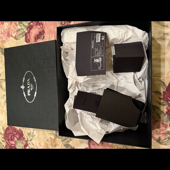 Authentic Prada box - Picture 4 of 4
